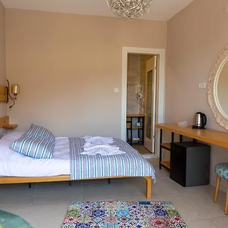 Gaia Kozbeyli 福卡